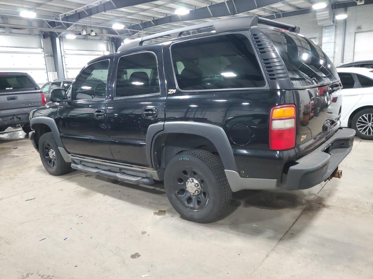 2003 Chevrolet Tahoe - Image 2