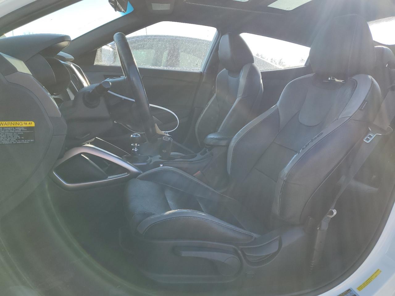 2016 Hyundai Veloster - Image 7