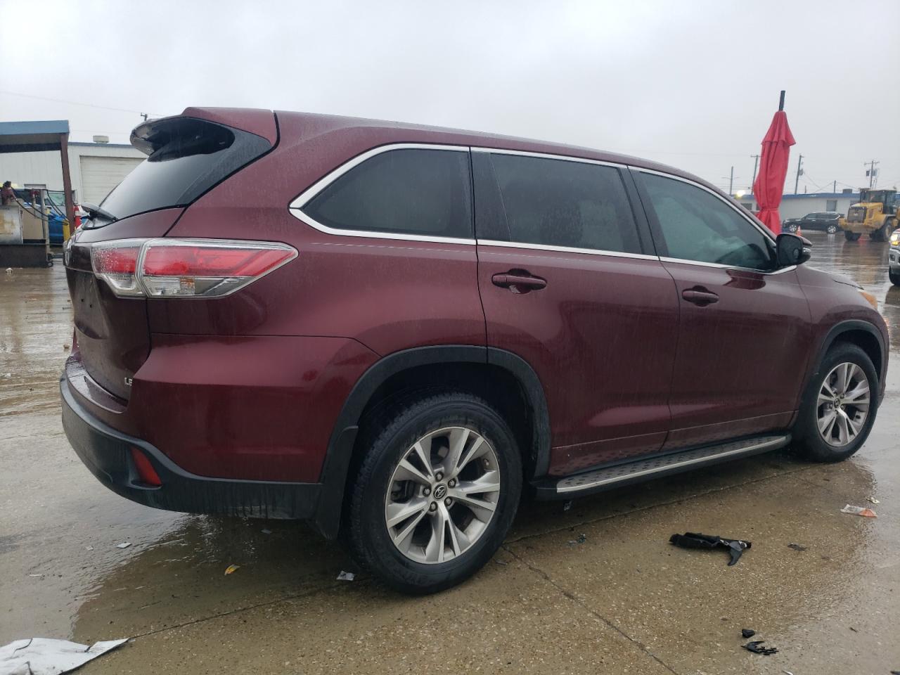 2016 Toyota Highlander - Image 3