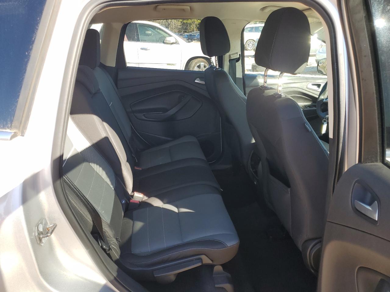 2015 Ford Escape - Image 12