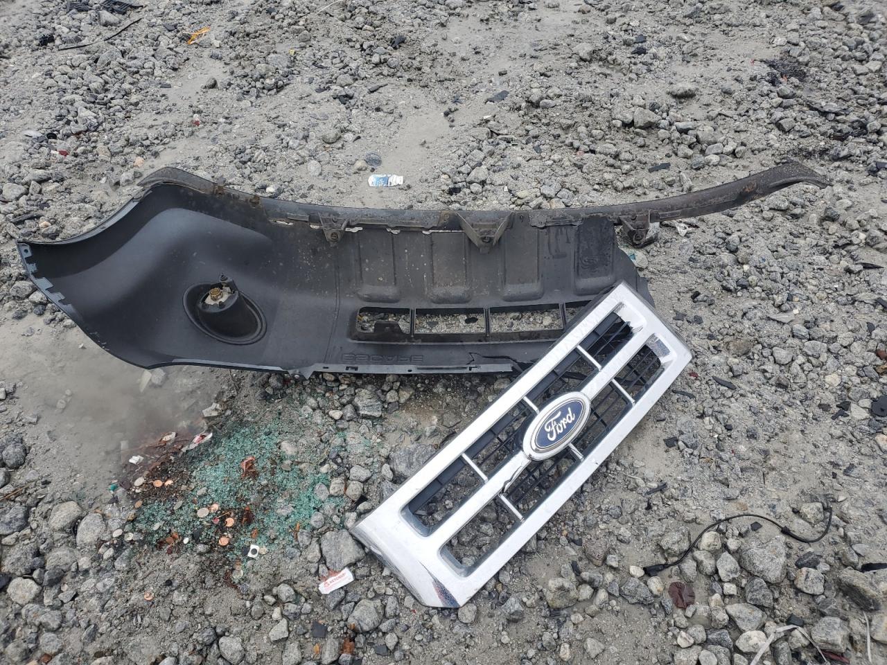 2012 Ford Escape - Image 13