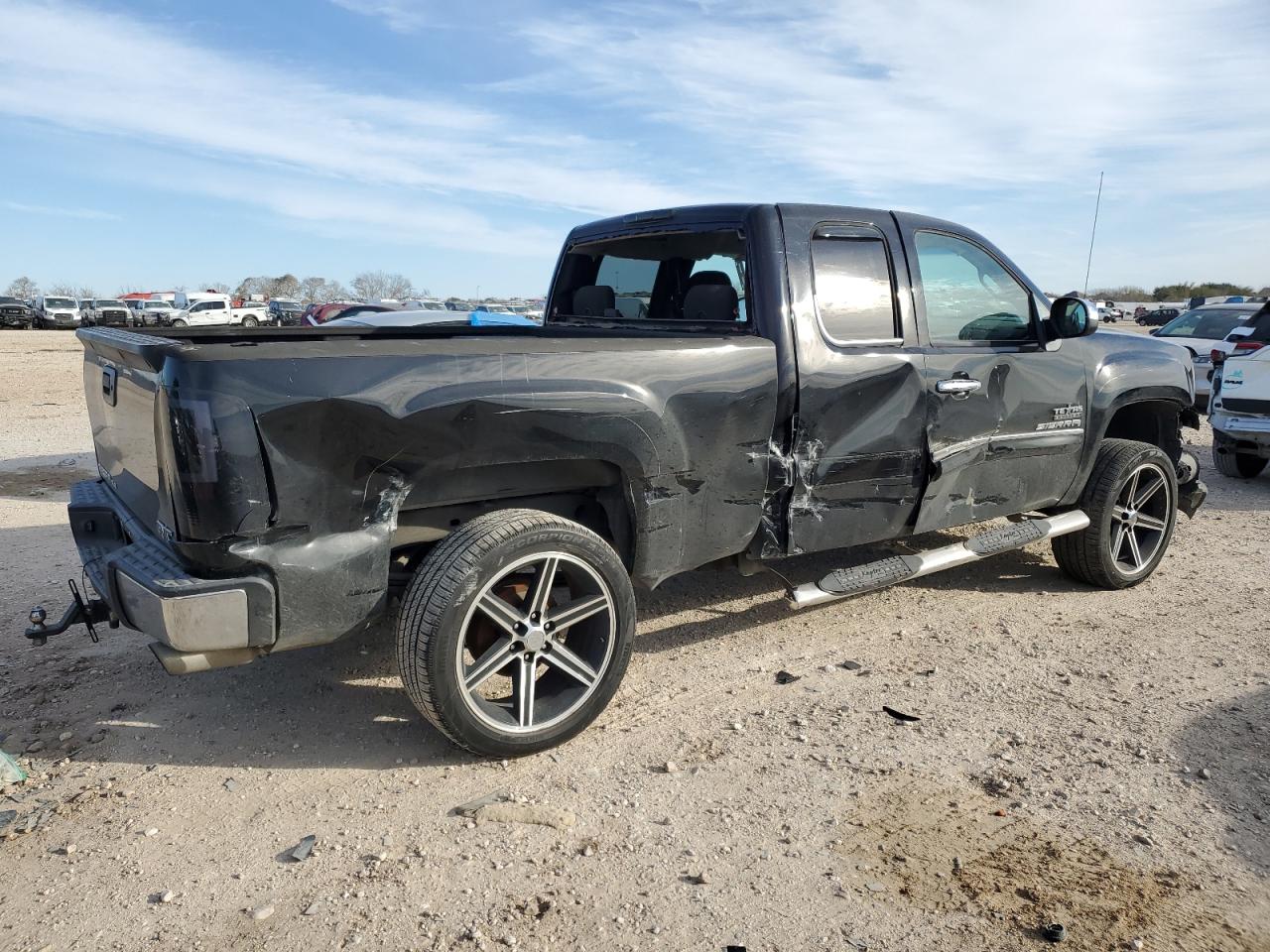 2013 GMC Sierra - Image 3