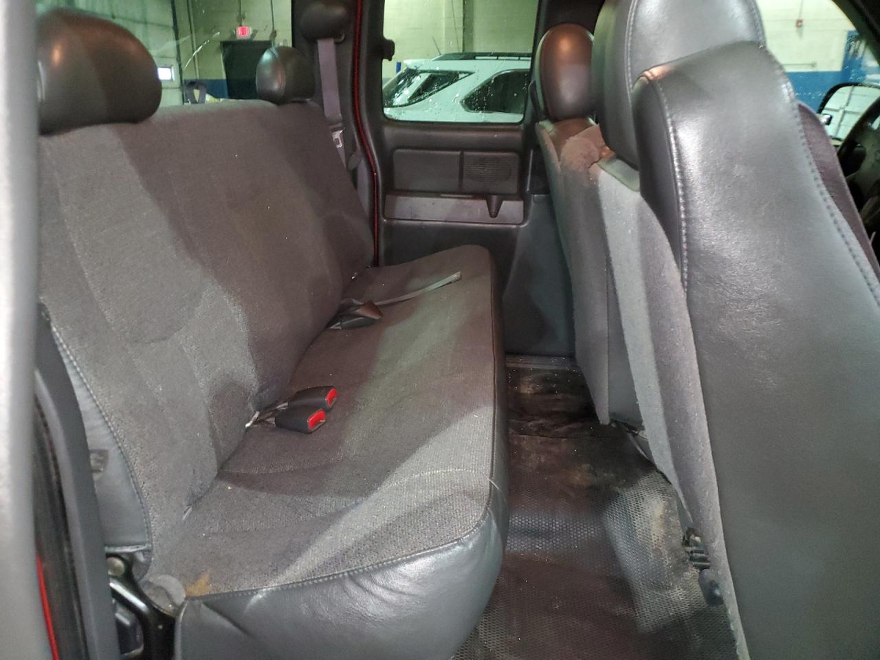 2005 Chevrolet Silverado - Image 10