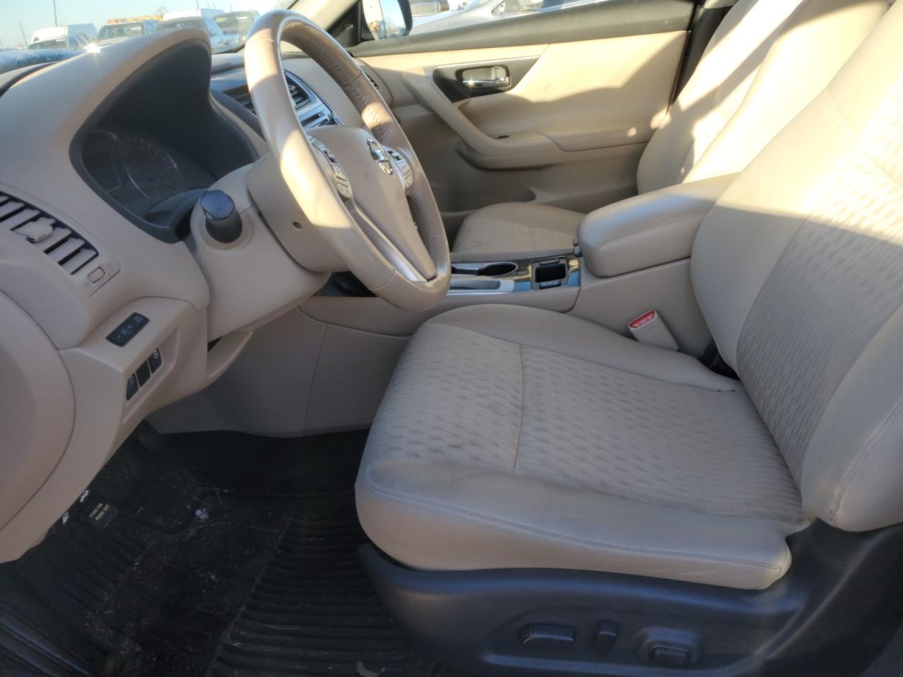 2018 Nissan Altima - Image 7