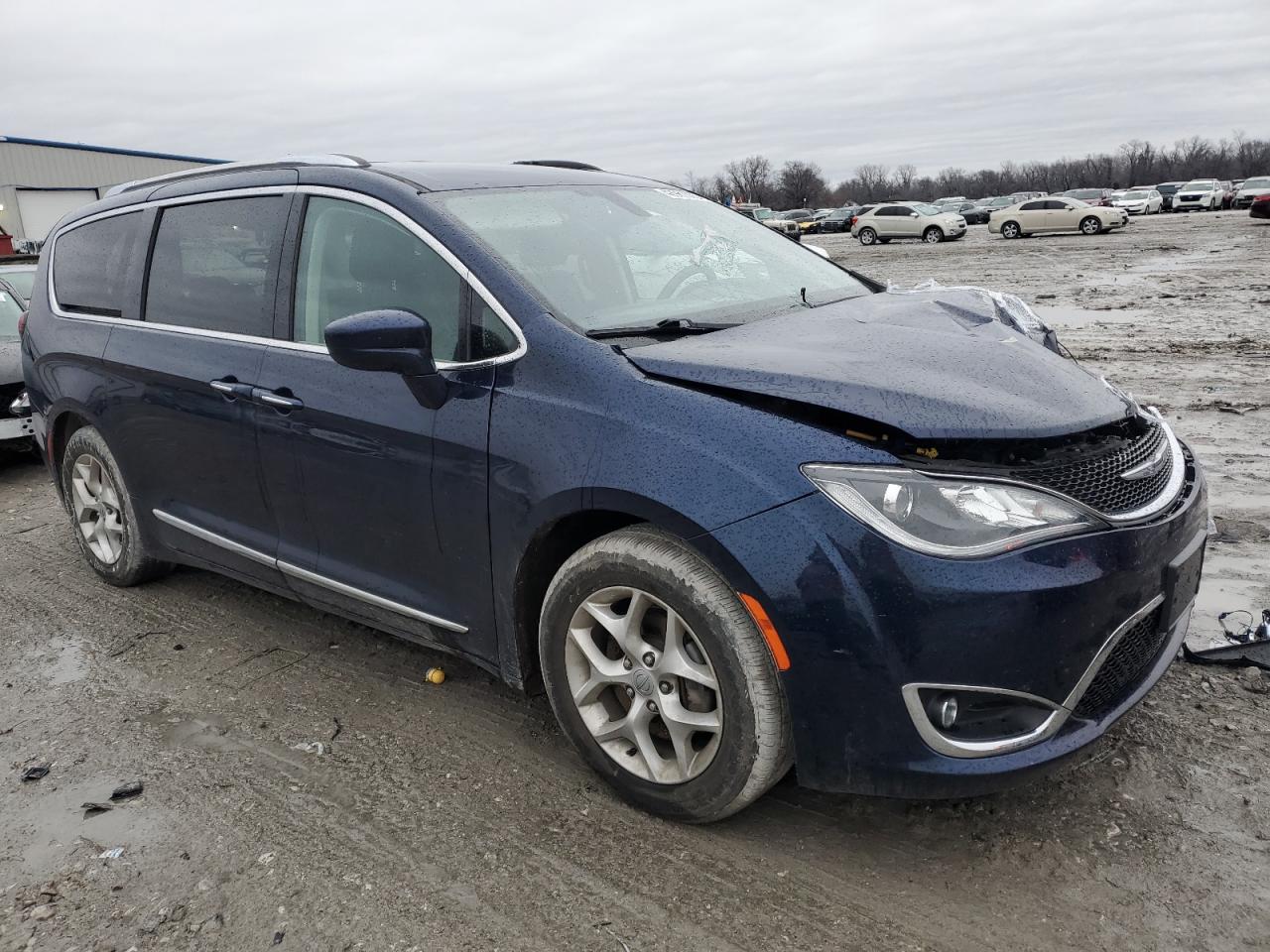 2019 Chrysler Pacifica - Image 4