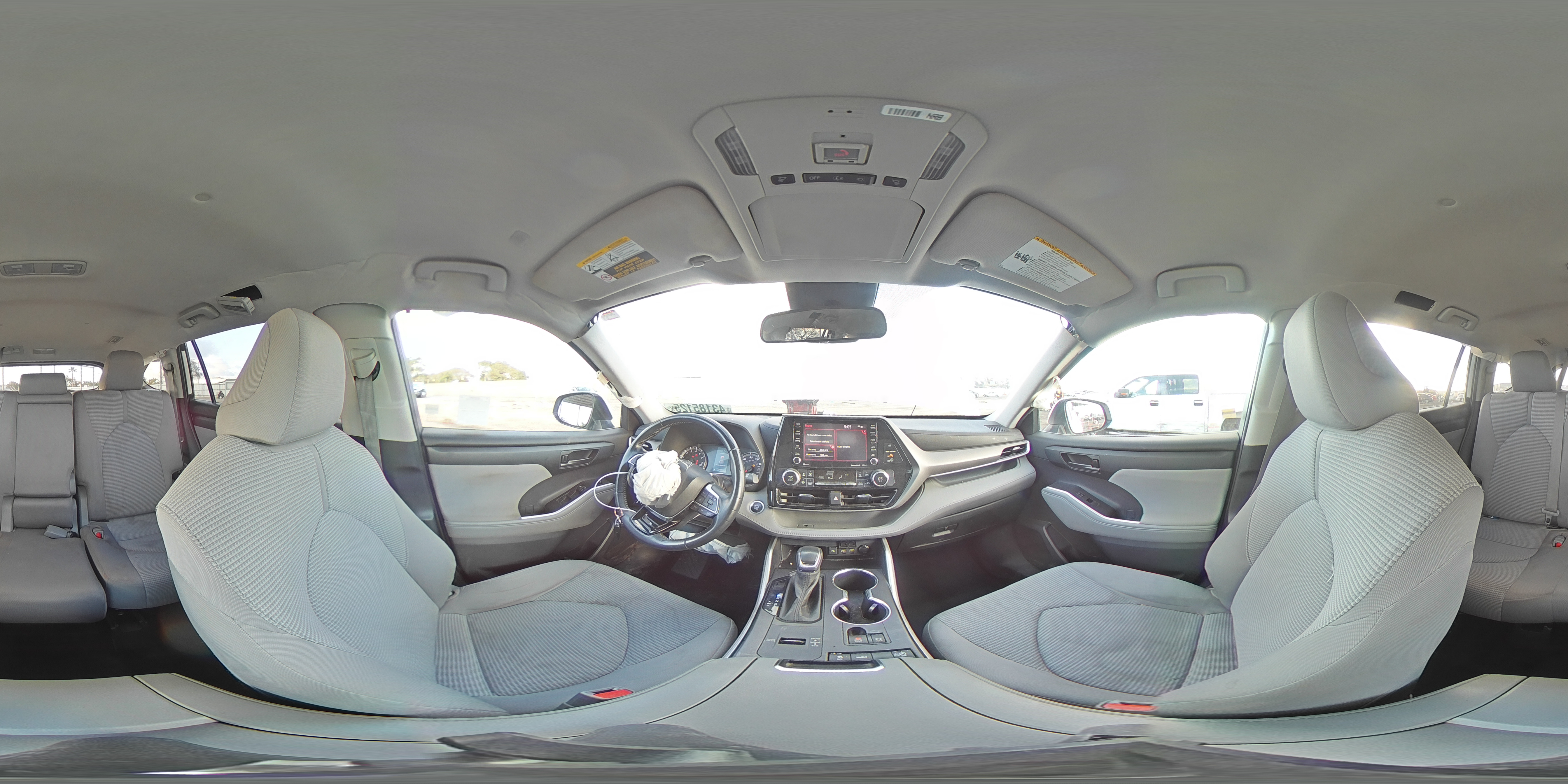 2020 Toyota Highlander - Image 14