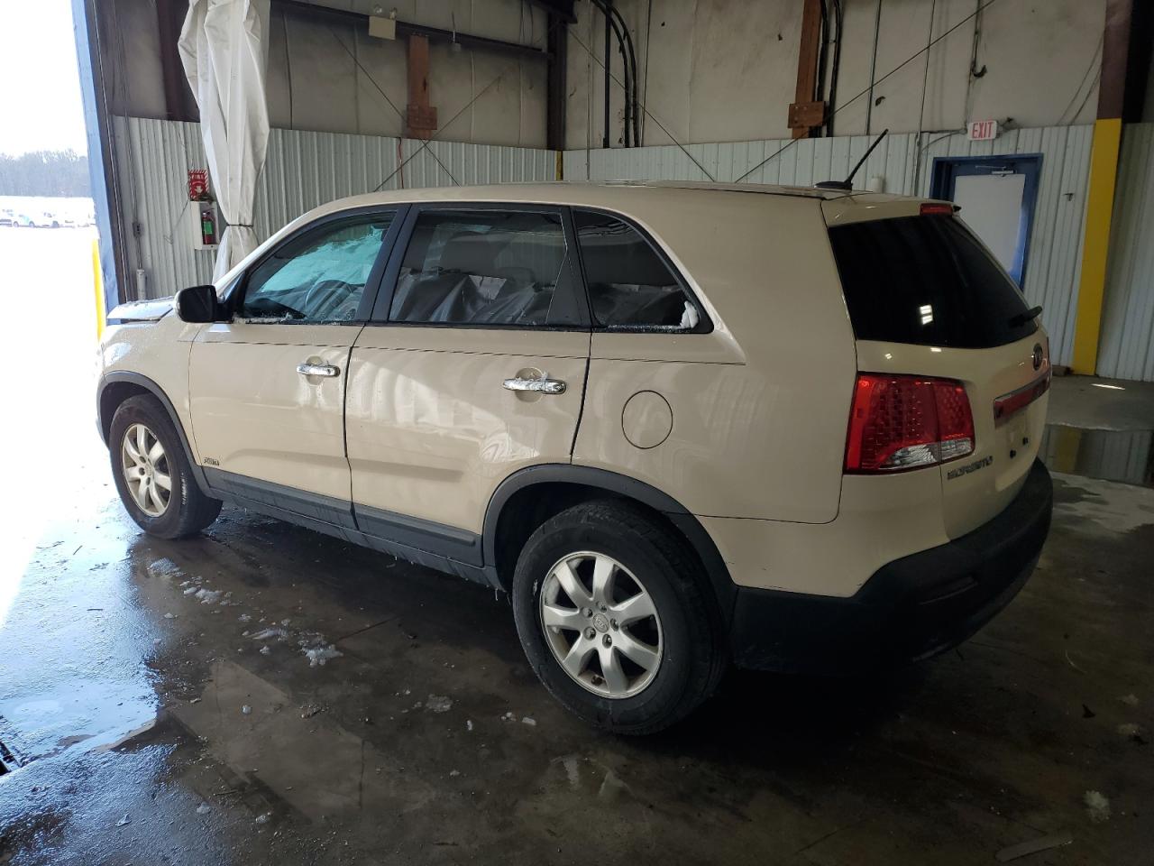 2011 Kia Sorento - Image 2