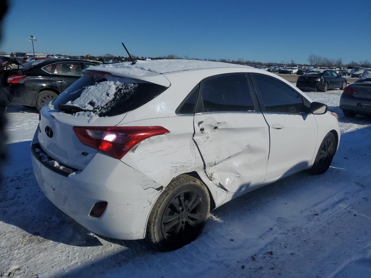 2014 Hyundai Elantra - Image 3