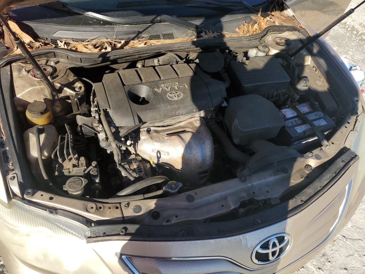 2010 Toyota Camry - Image 11