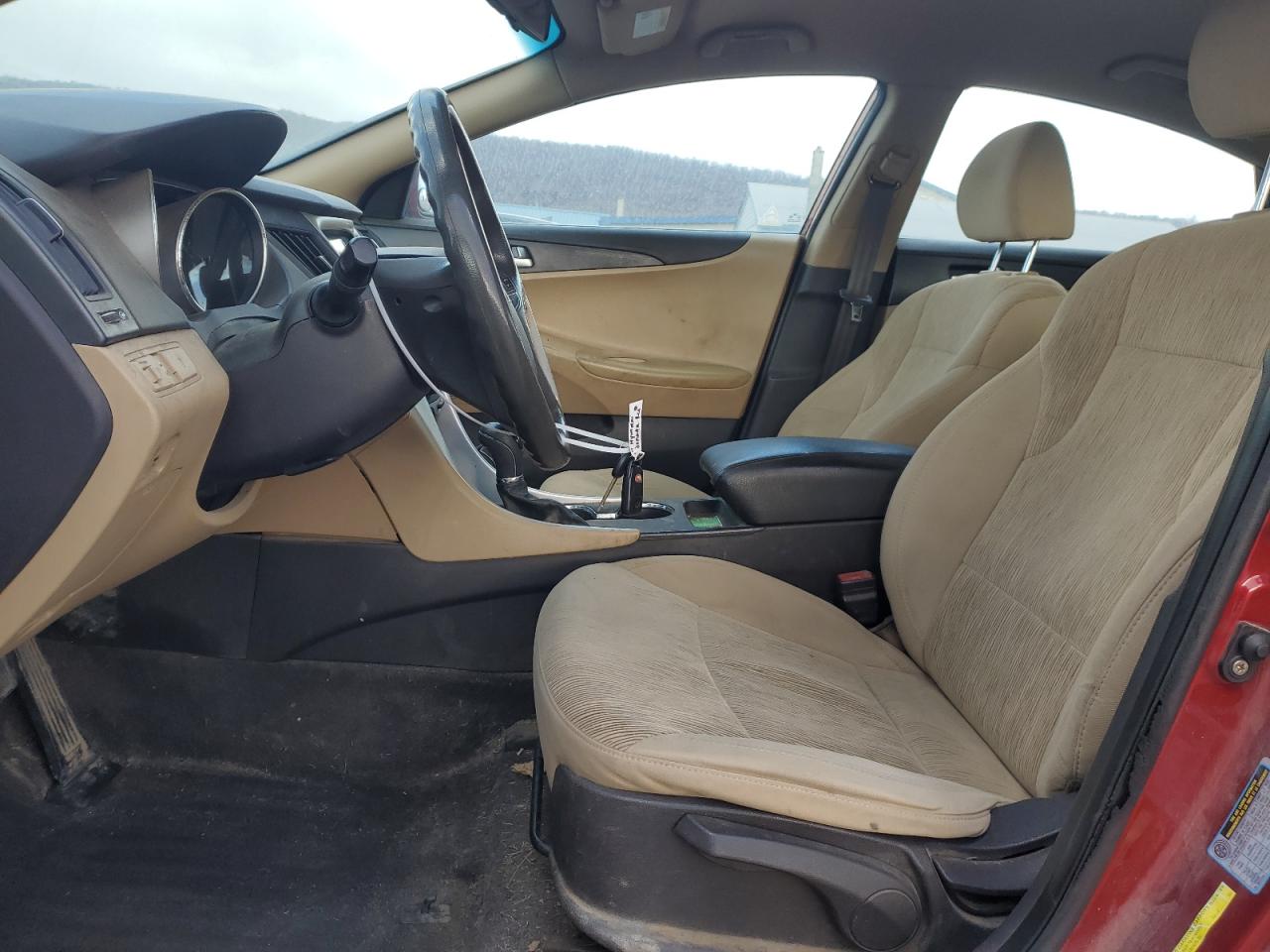 2011 Hyundai Sonata - Image 7