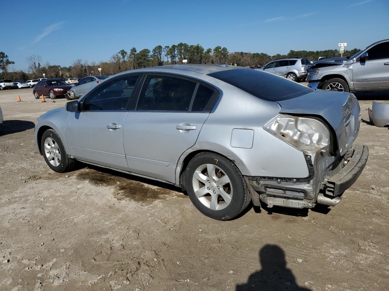2009 Nissan Altima - Image 2