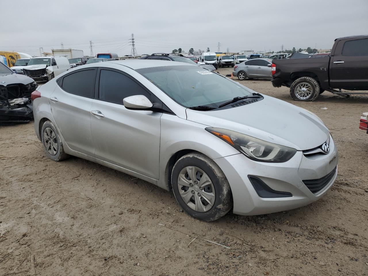 2016 Hyundai Elantra - Image 4