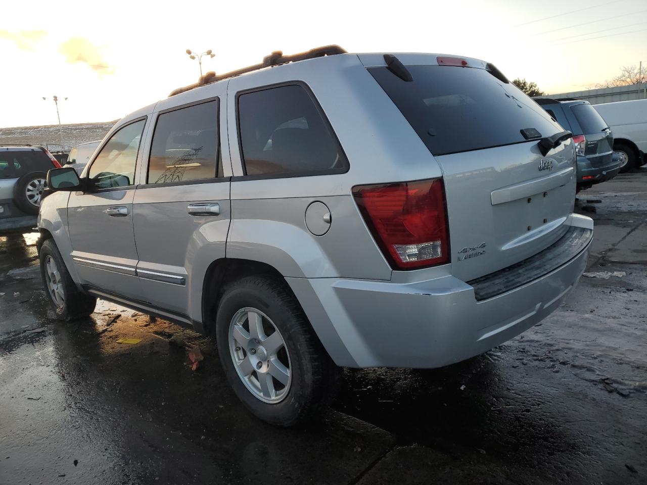 2010 Jeep Grand Cherokee - Image 2