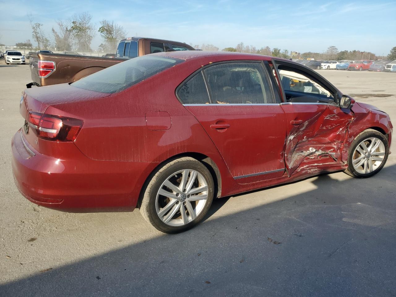 2017 Volkswagen Jetta - Image 3