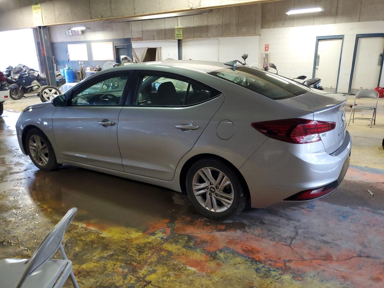 2020 Hyundai Elantra - Image 2