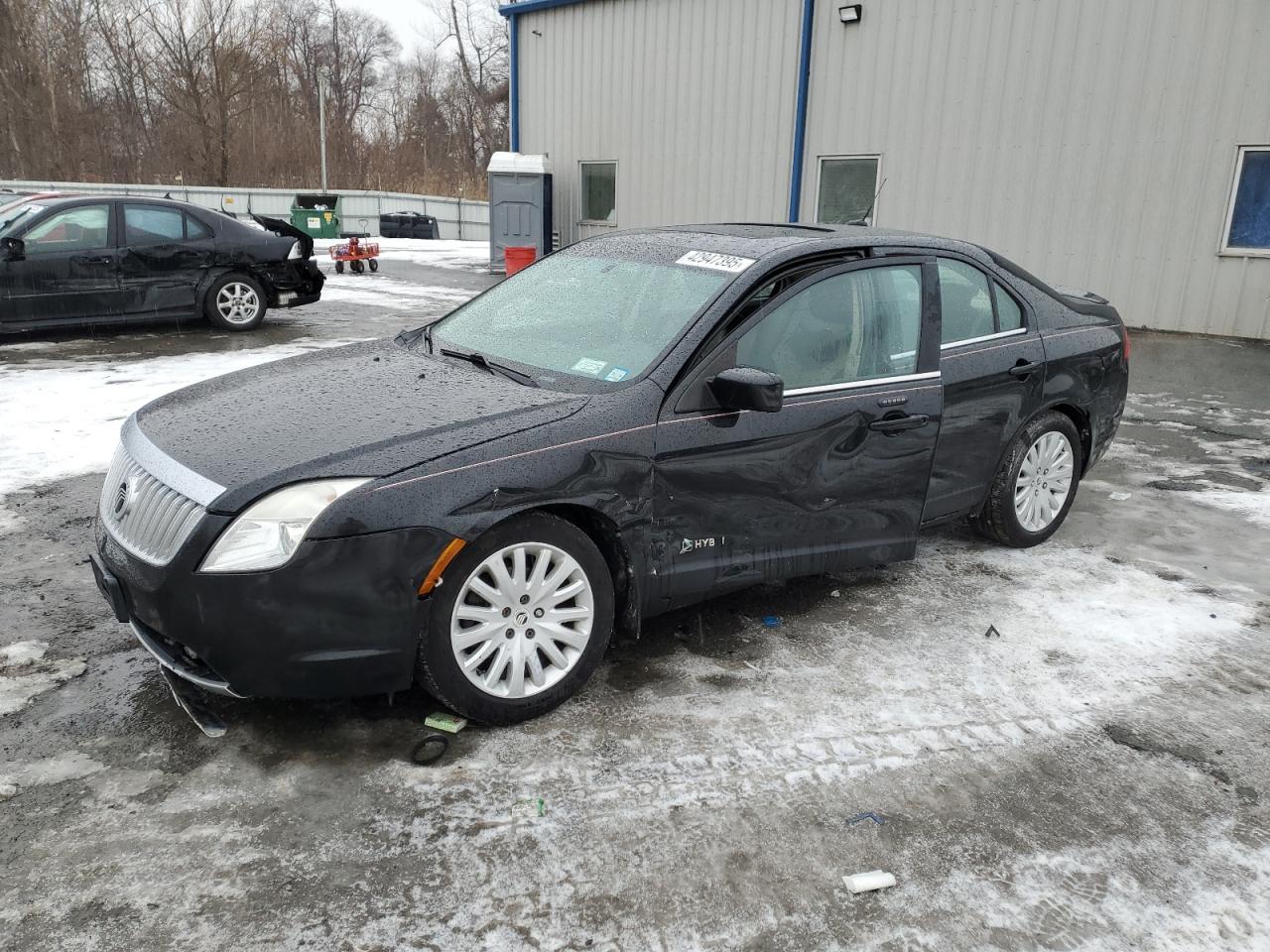 2010 Mercury Milan - Image 1