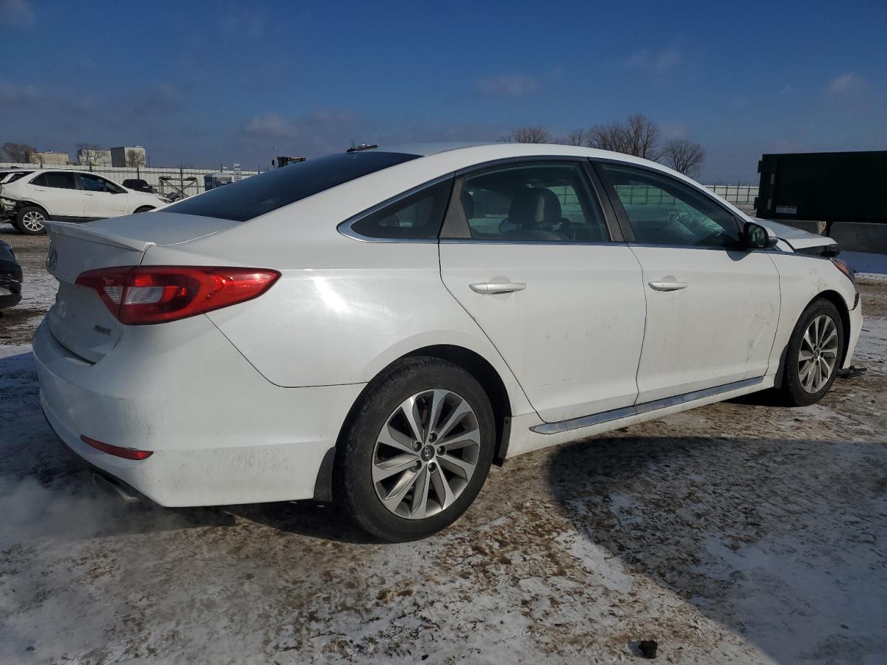 2016 Hyundai Sonata - Image 3