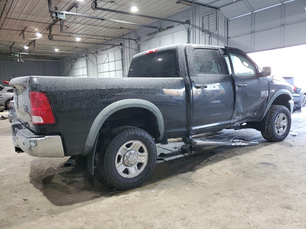 2017 RAM 2500 - Image 3