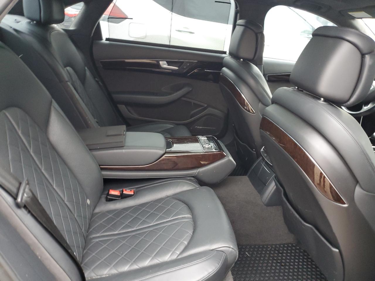 2017 Audi A8 - Image 10