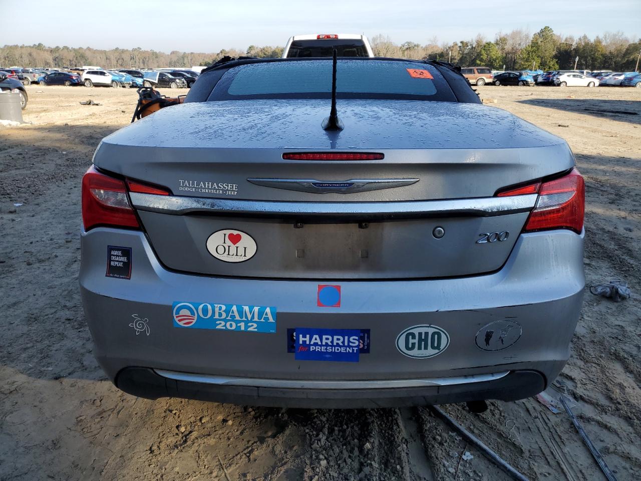 2013 Chrysler 200 - Image 6