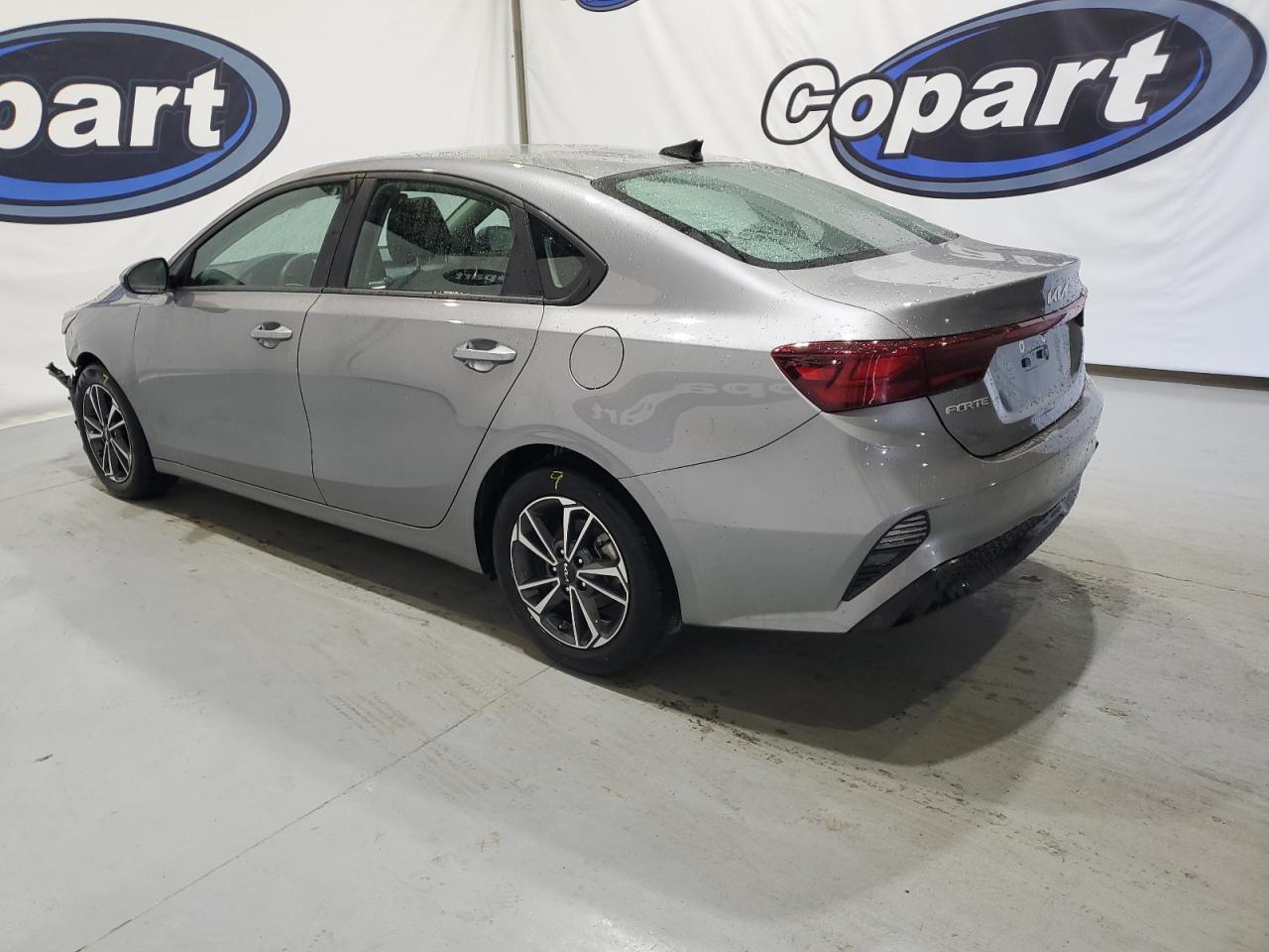 2024 Kia Forte - Image 2