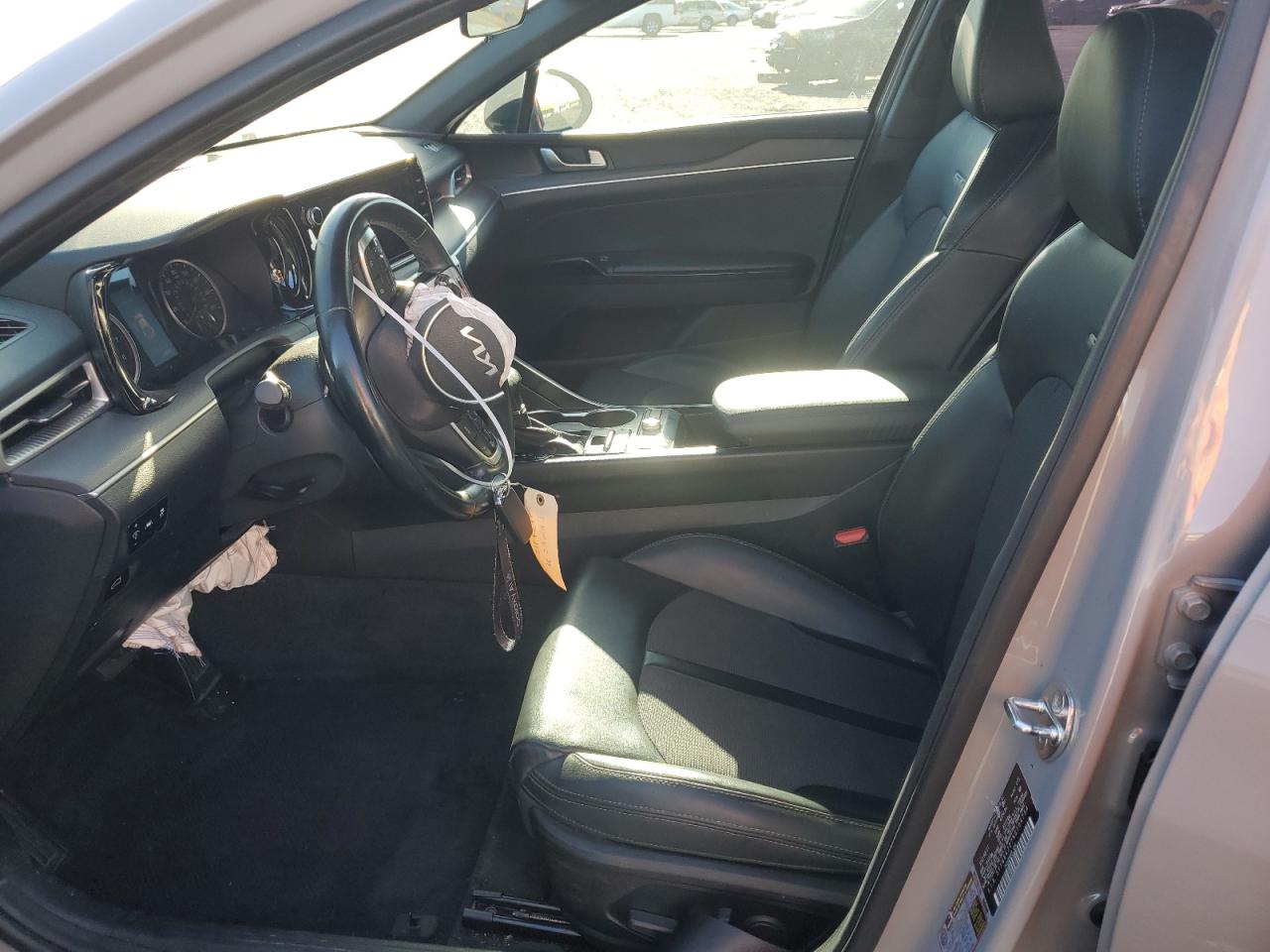 2022 Kia K5 - Image 7