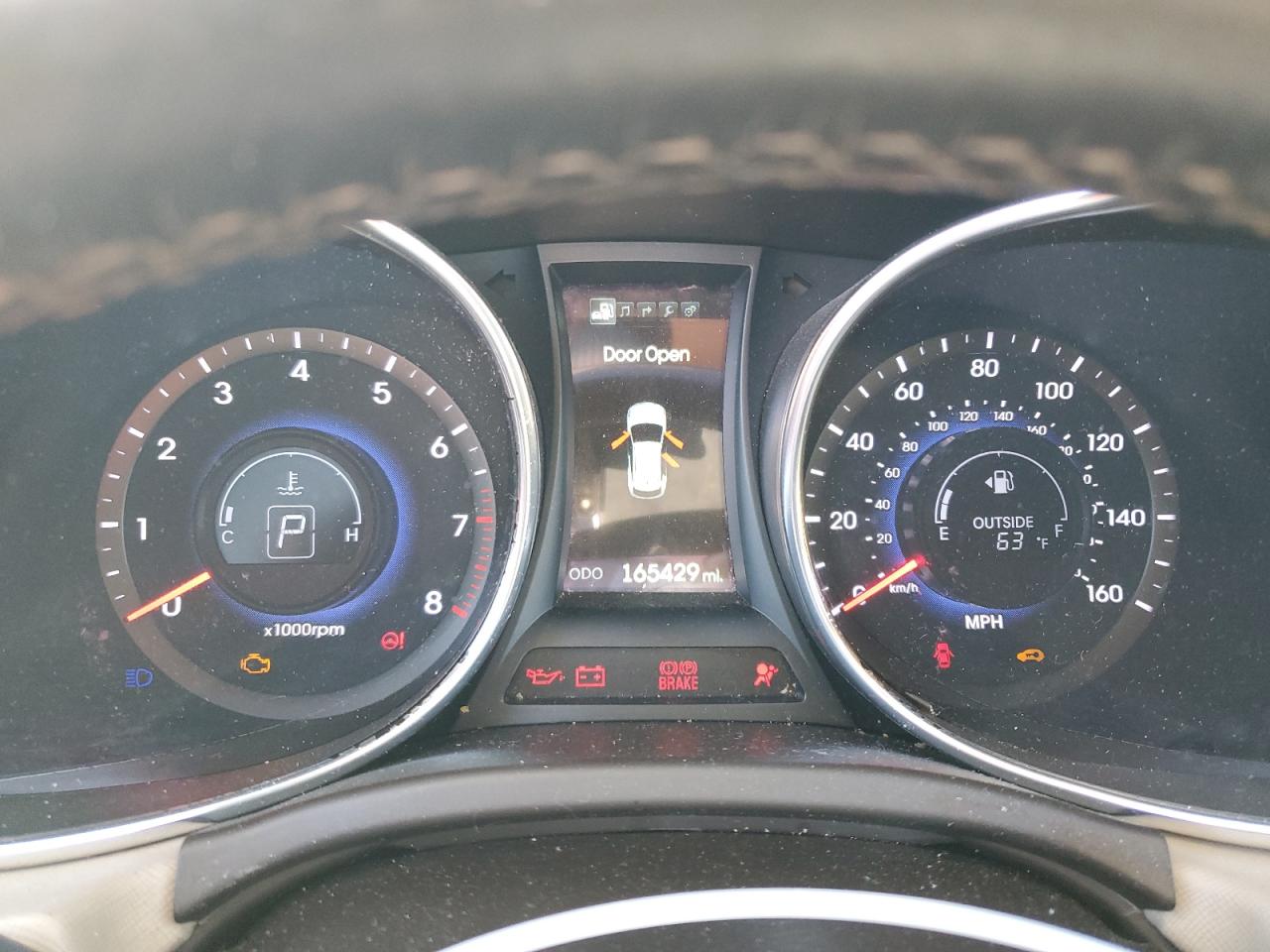 2016 Hyundai Santa Fe - Image 9