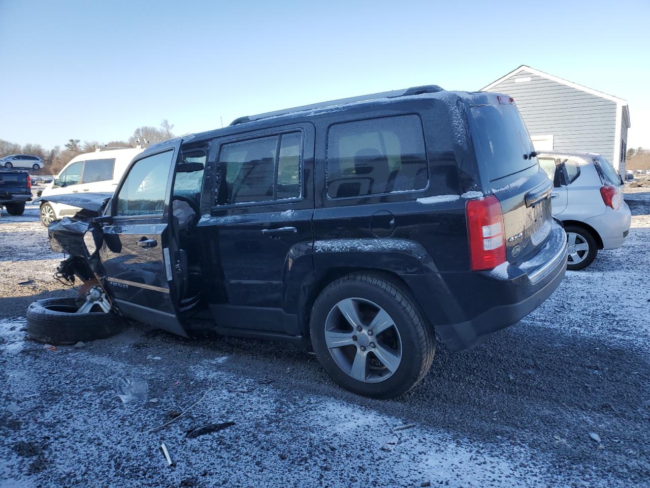 2017 Jeep Liberty (Patriot) - Image 2