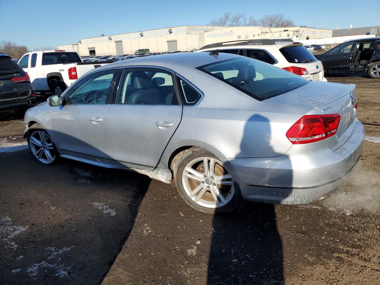 2015 Volkswagen Passat - Image 2