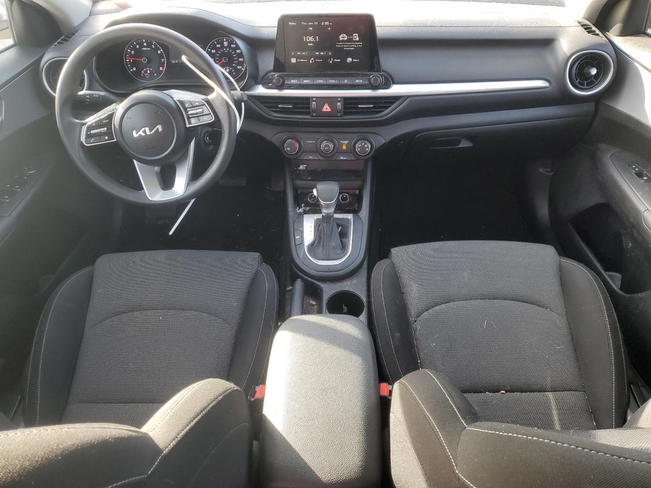 2023 Kia Forte - Image 8