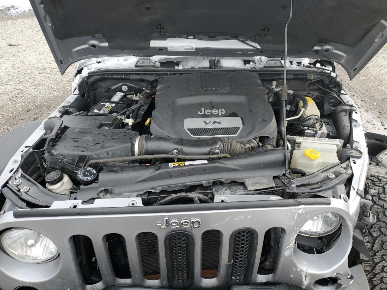 2015 Jeep Wrangler - Image 13