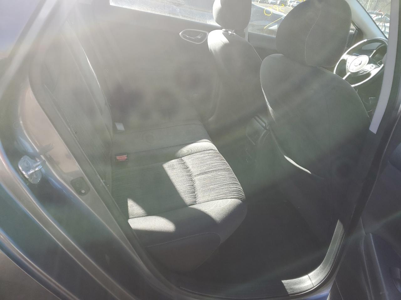 2018 Nissan Sentra - Image 10