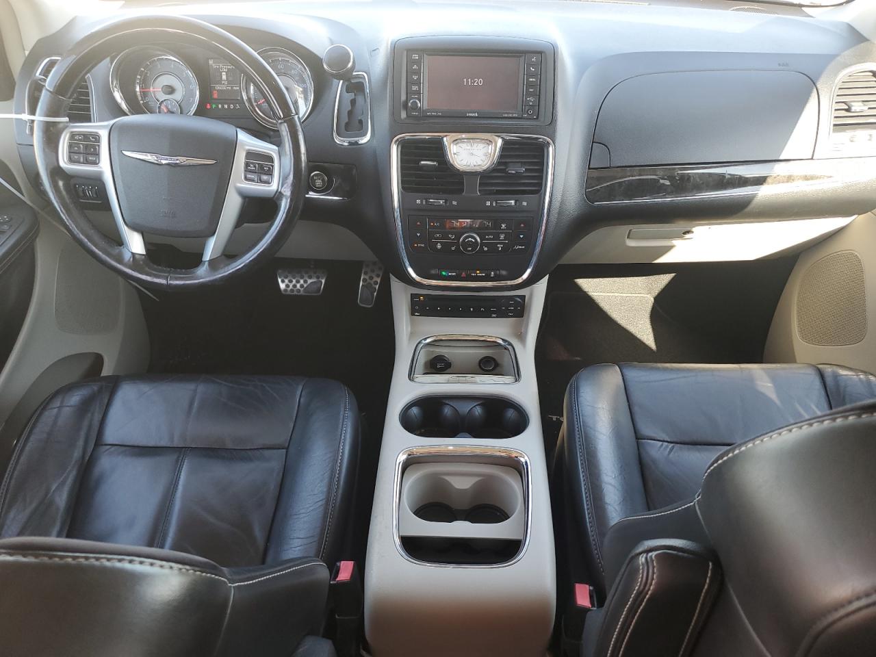 2012 Chrysler Town & Country - Image 8
