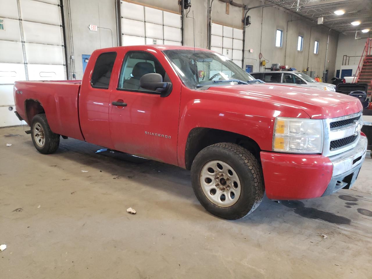 2011 Chevrolet Silverado - Image 4