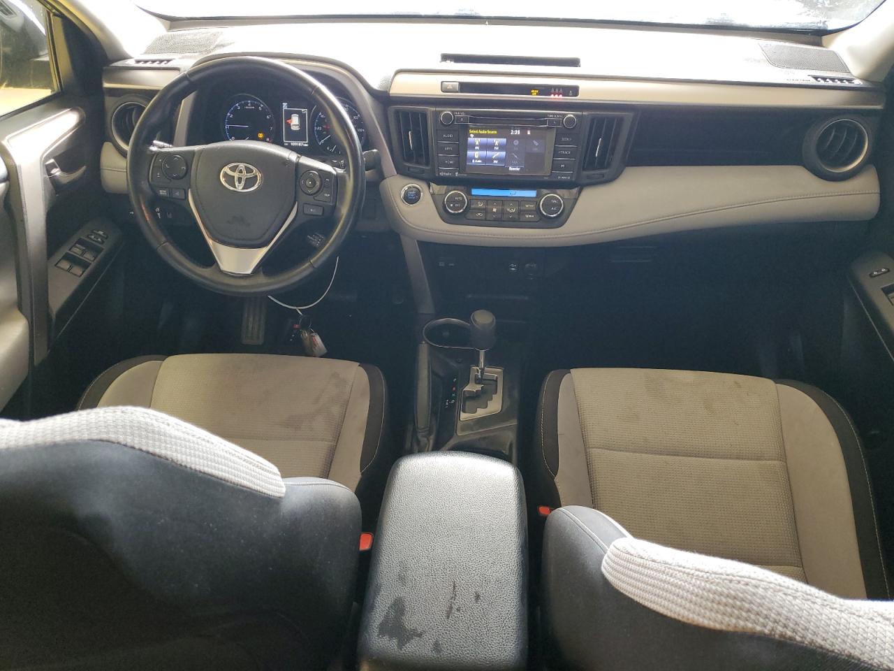 2018 Toyota RAV 4 - Image 8