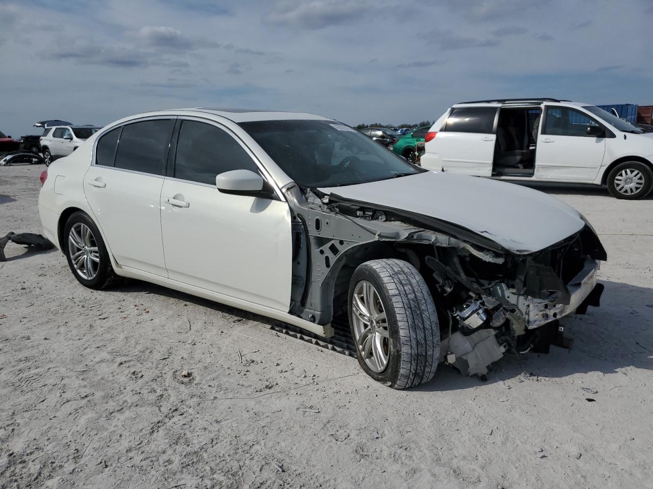 2013 Infiniti G - Image 4