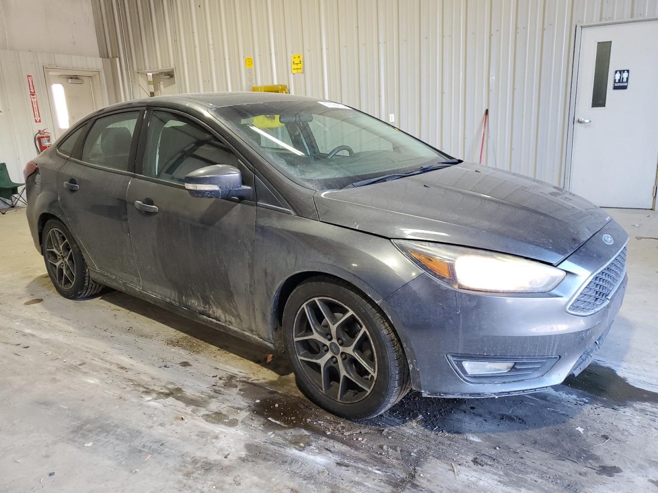 2017 Ford Focus - Image 4