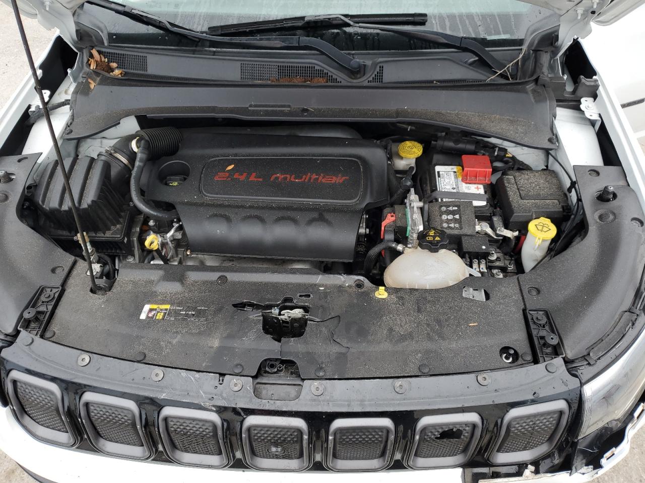 2022 Jeep Compass - Image 12