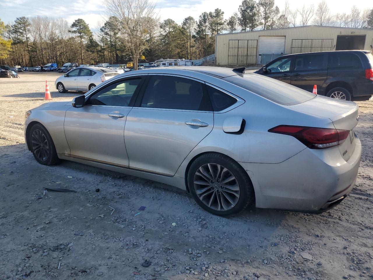 2015 Hyundai Genesis - Image 2