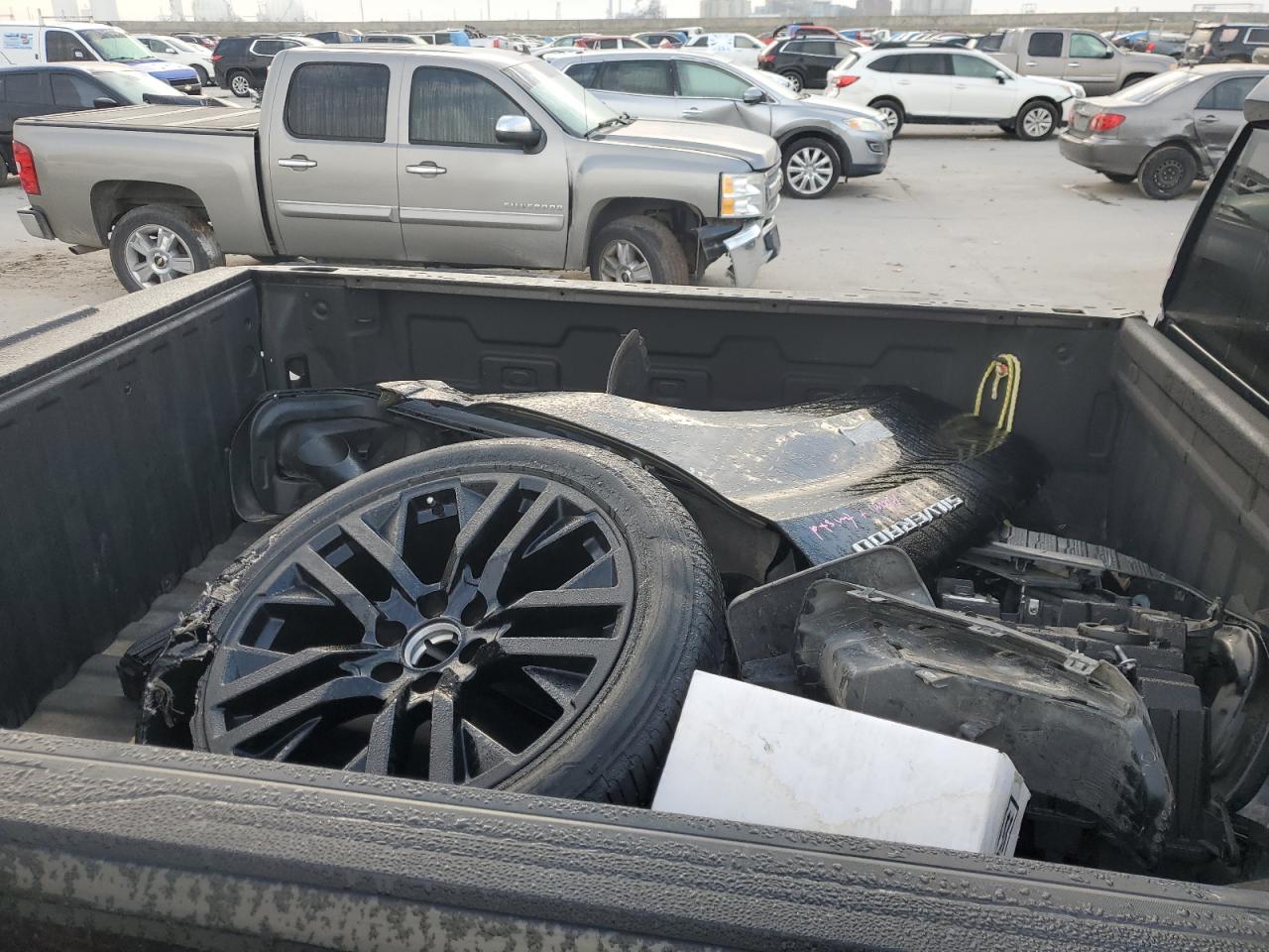 2020 Chevrolet Silverado - Image 12