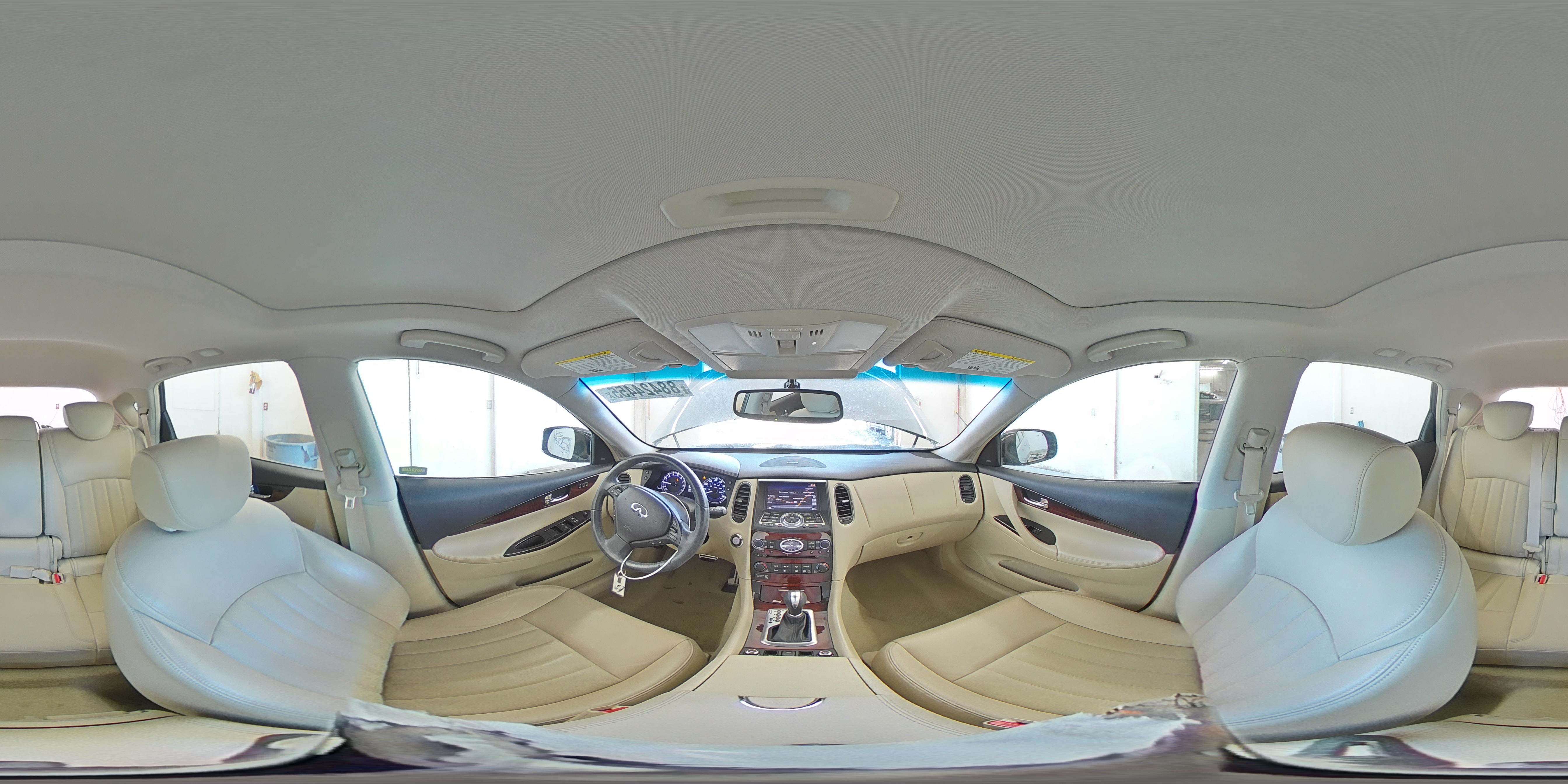 2017 Infiniti QX50 - Image 16