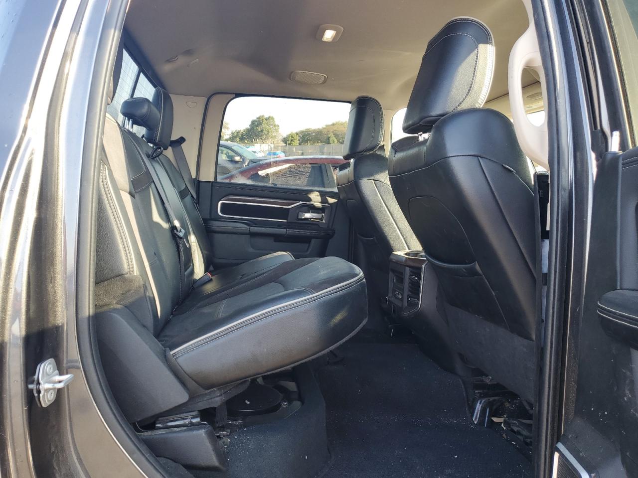 2022 RAM 2500 - Image 10