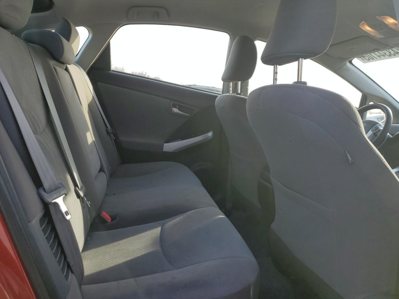 2015 Toyota Prius - Image 10