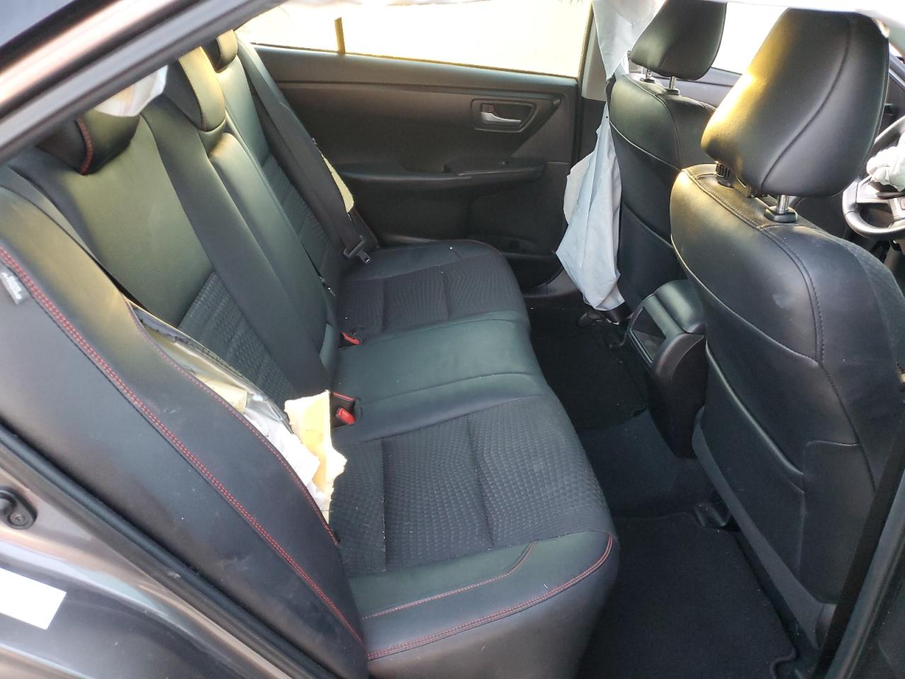 2015 Toyota Camry - Image 10