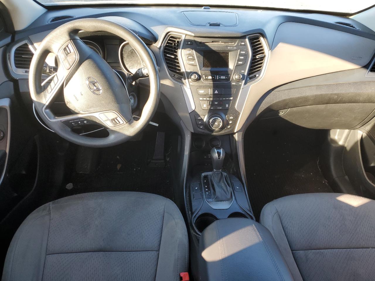 2016 Hyundai Santa Fe - Image 8