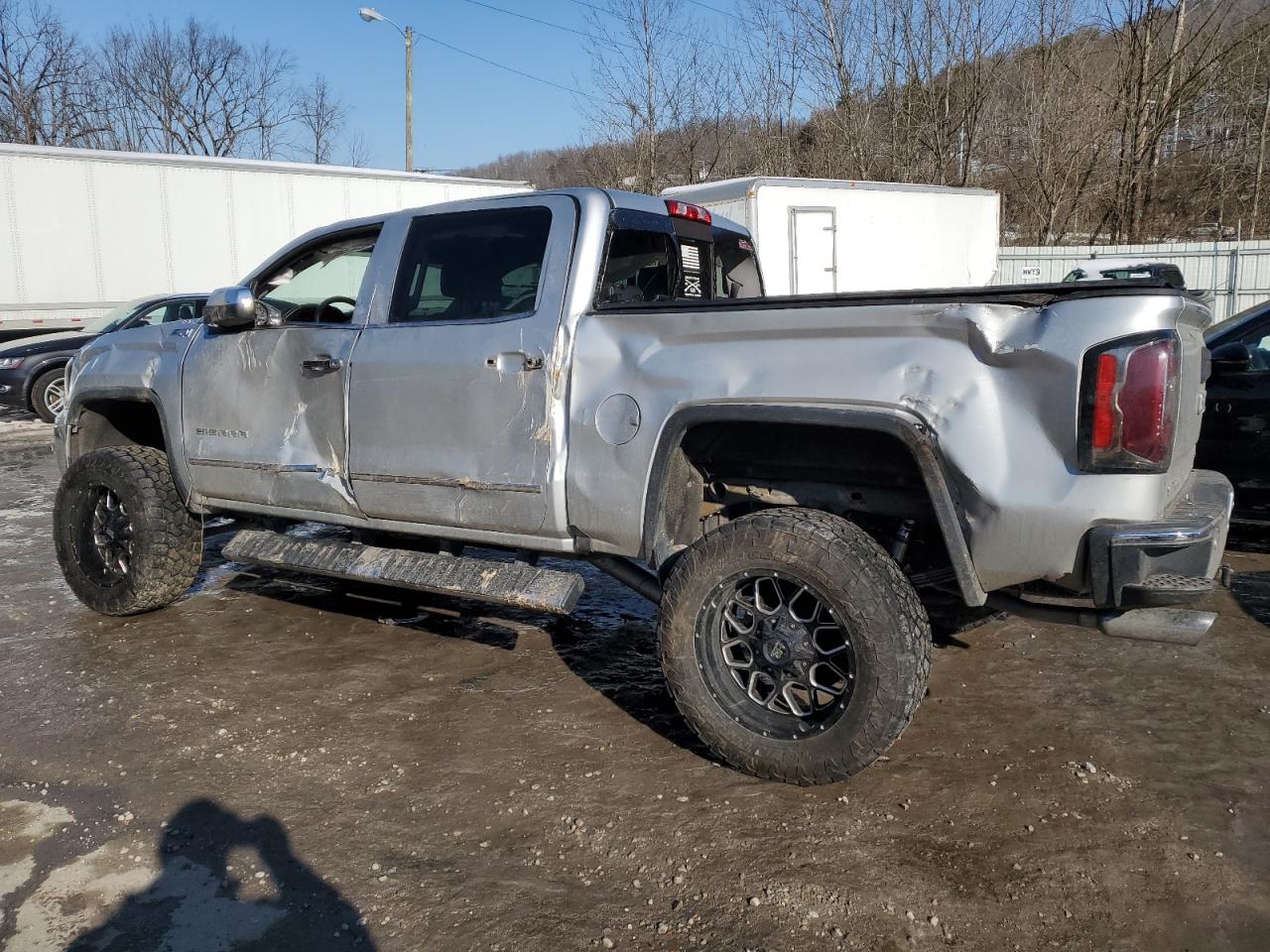 2017 GMC Sierra - Image 2