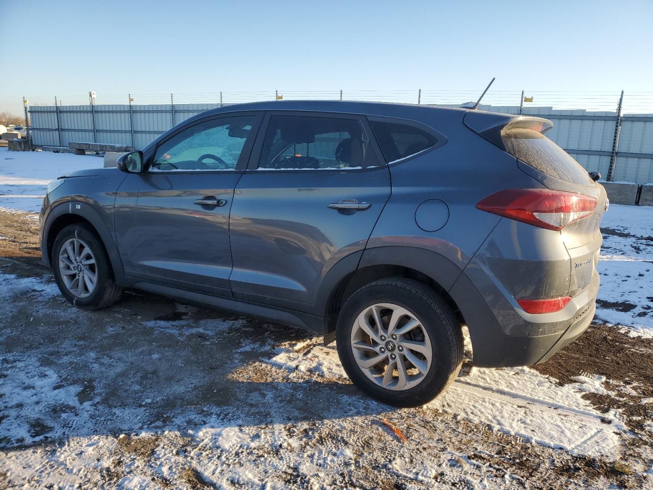 2017 Hyundai Tucson - Image 2