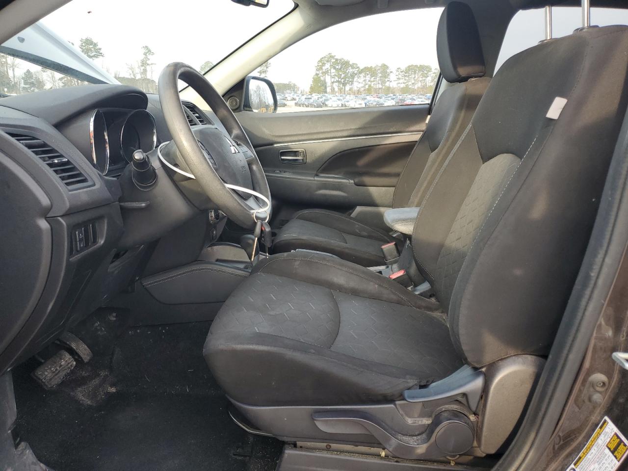 2021 Mitsubishi Outlander - Image 7