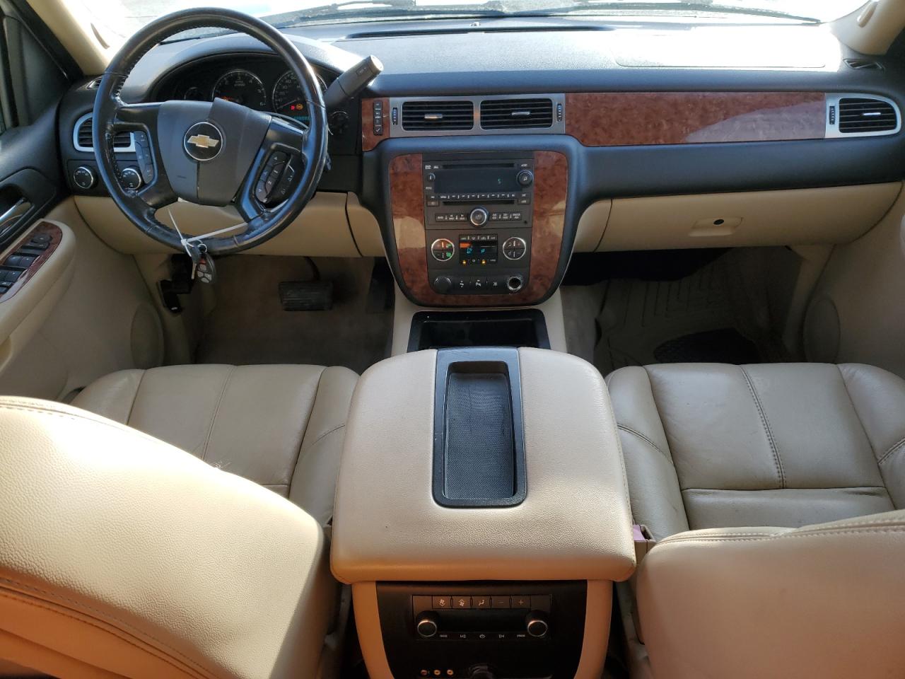 2007 Chevrolet Suburban - Image 8