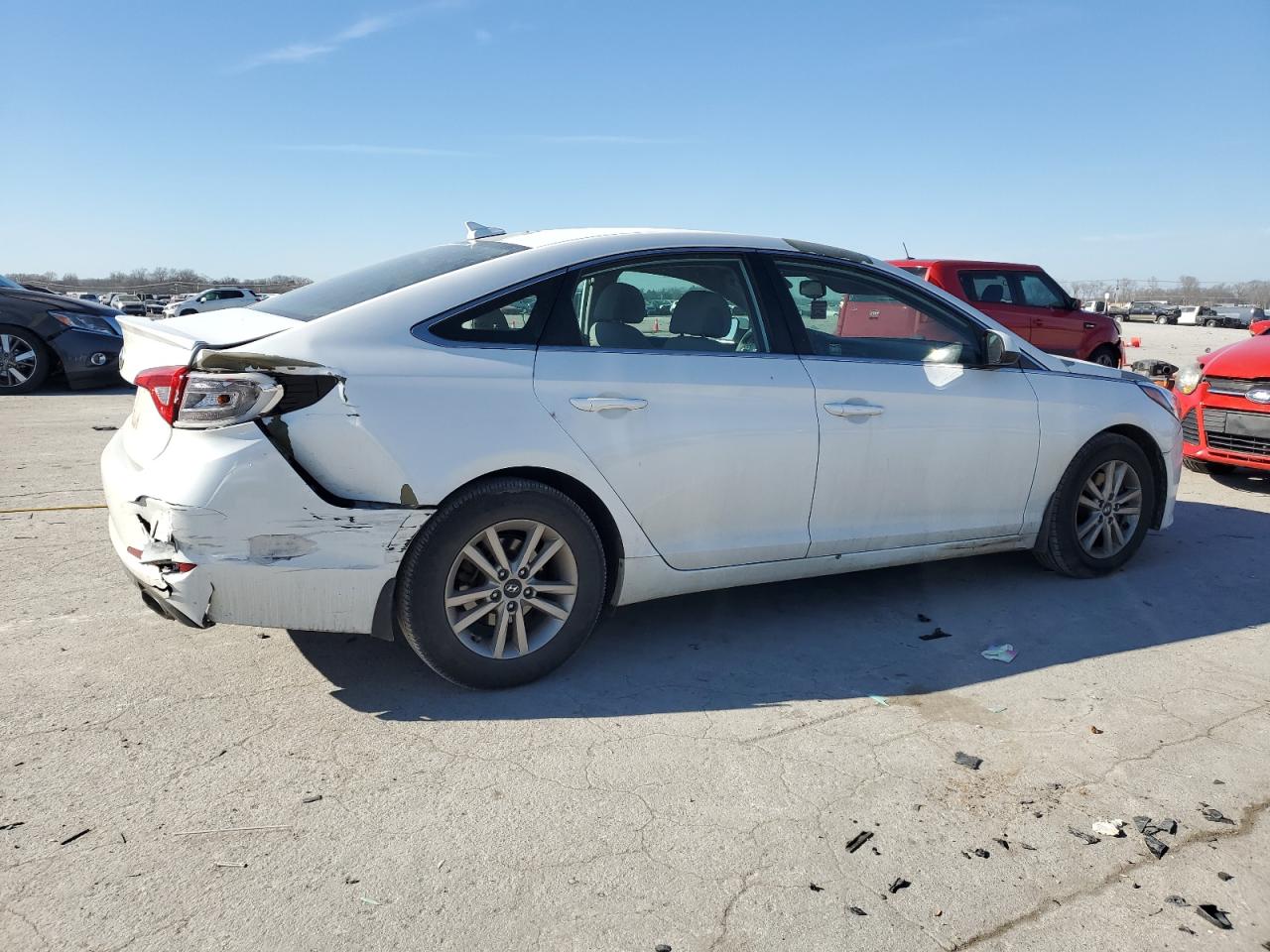 2016 Hyundai Sonata - Image 3